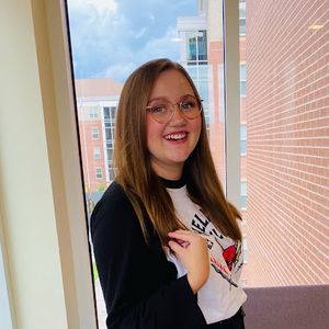 Meet your Posher, Abigail